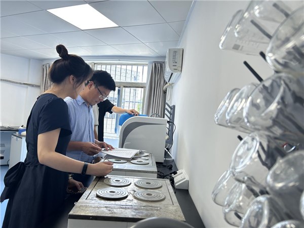 推動綠色生產，嚴守生態底線——市市場監管與生態環境局聯合監督檢查紀實
